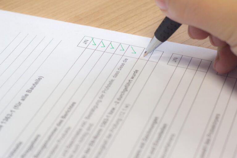 Checklist definitiva de documentos Erasmus: Todo el papeleo que necesitas para tu viaje